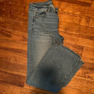 American eagle light wash favorite boyfriend